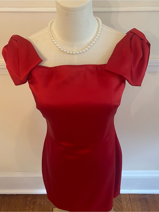 Reiss Dresses & Skirts - Reiss cocktail dress